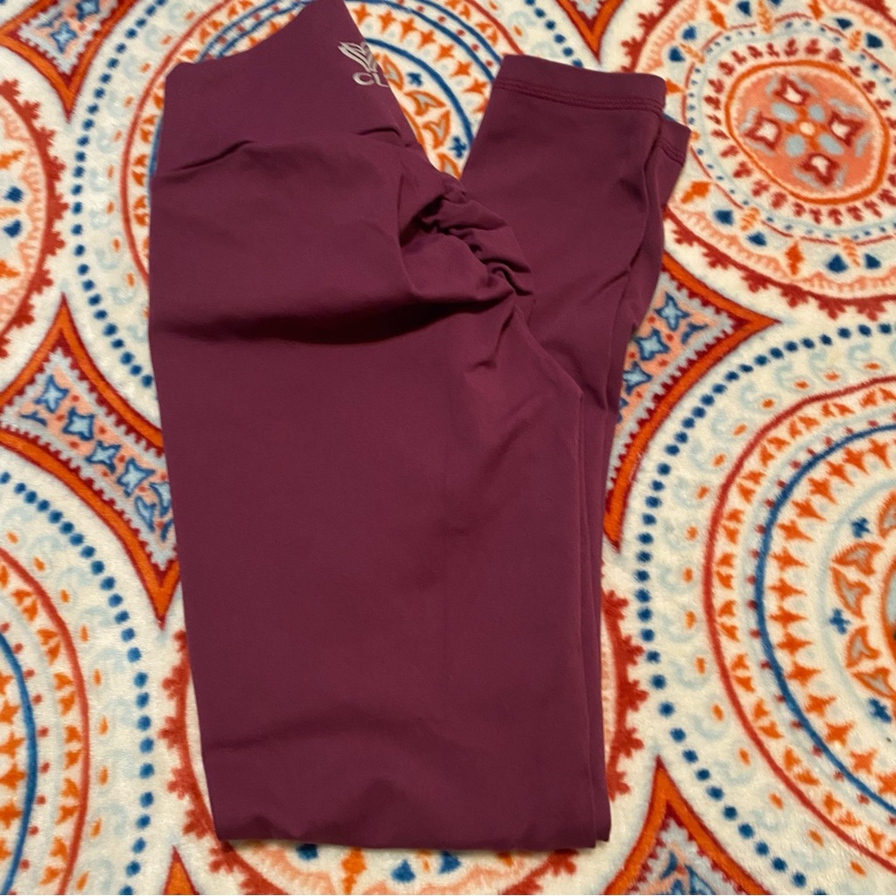 Burgundy Wine Scrunch Butt Leggings